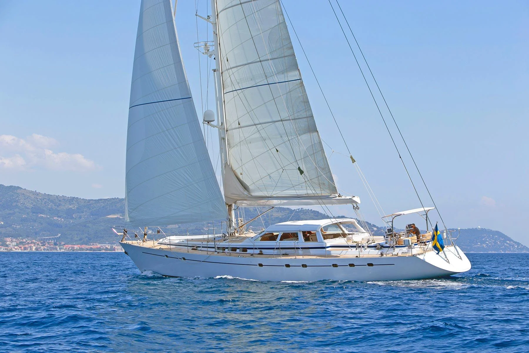 1998 Jongert 2700M Cutter Deck saloon