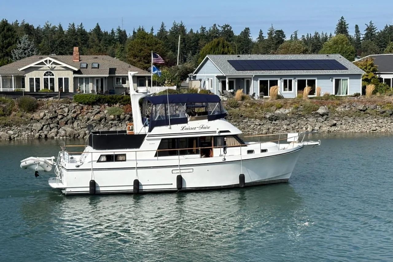 1993 Ocean Alexander 423 Classico